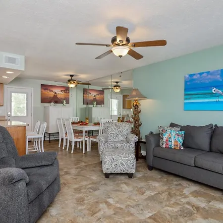 Gulf Highlands 109, 2 Bedrooms, Heated Pool Access, Wifi, Sleeps 6